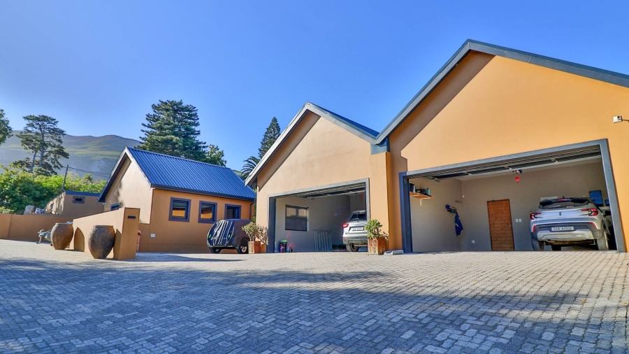 9 Bedroom Property for Sale in Onrus Western Cape
